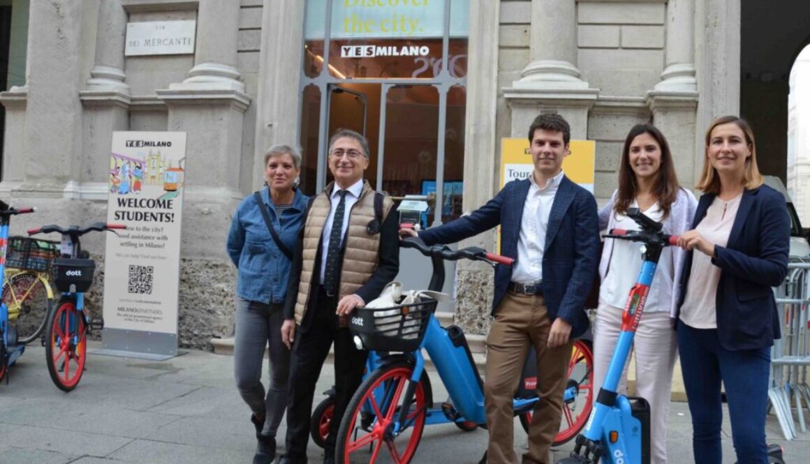 Milano visite turistiche guidate in monopattino e bicicletta elettrica